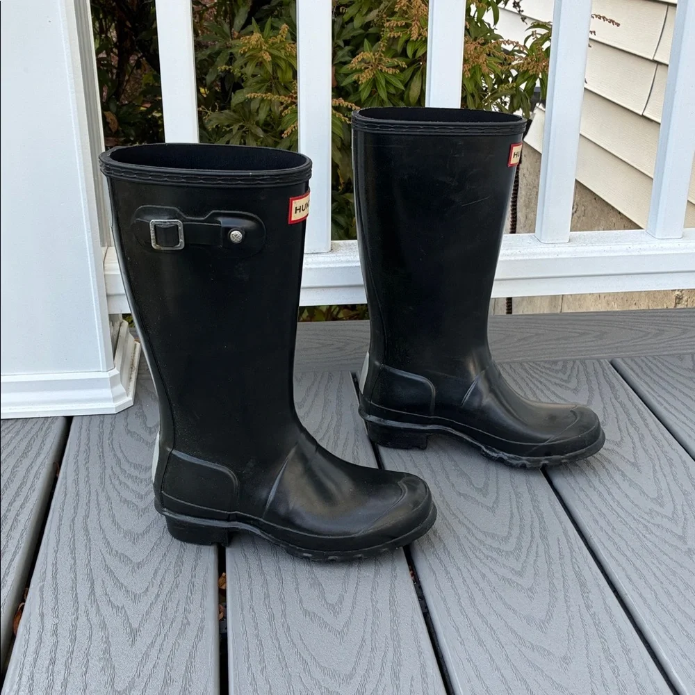 Hunter Unisex Rubber Rain Boots Waterproof Black Glossy US Size 2 Boy/3 Girl